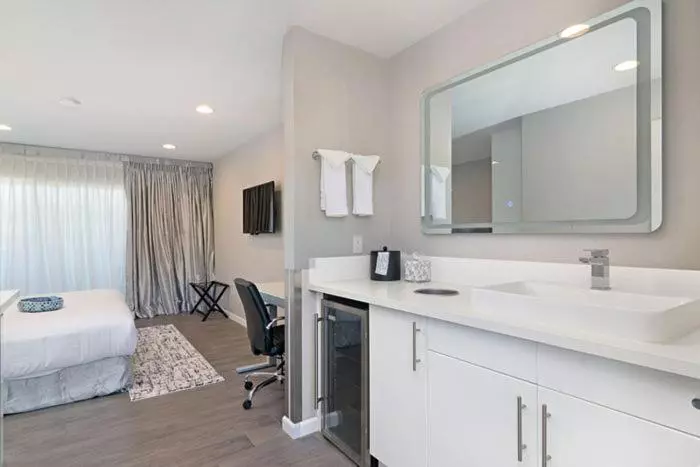 اتاق استاندارد با تخت بزرگ, Sands Of La Jolla