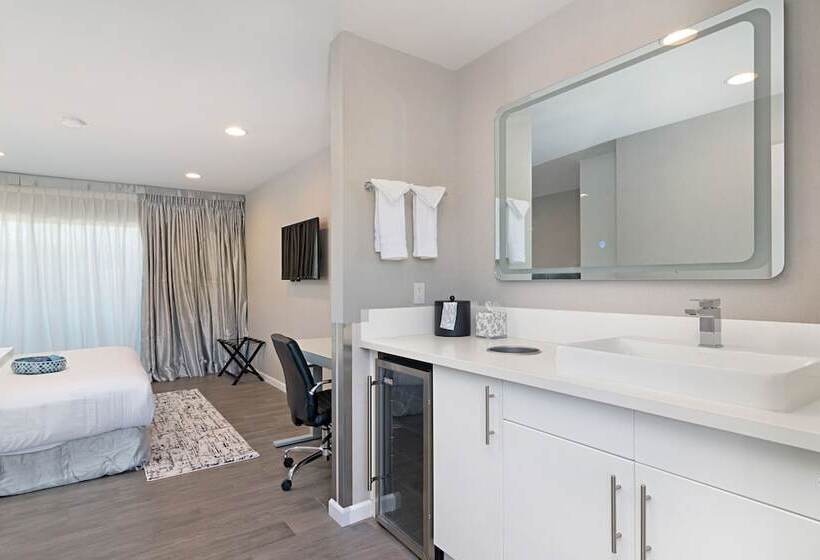 חדר סטנדרט עם מיטת קינג, Sands Of La Jolla