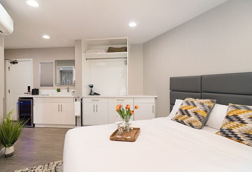 מיטת קינג בסוויטה, Sands Of La Jolla