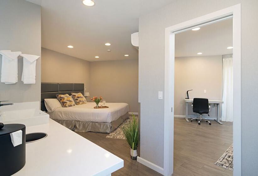 מיטת קינג בסוויטה, Sands Of La Jolla