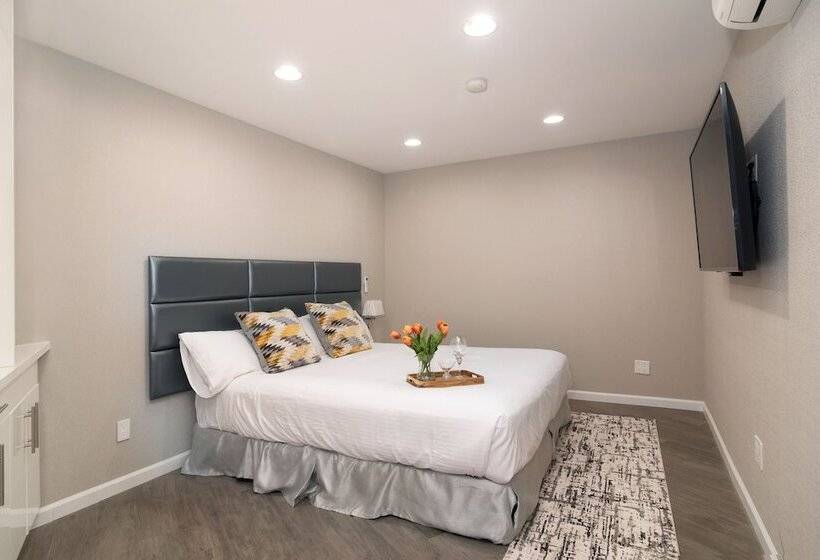 מיטת קינג בסוויטה, Sands Of La Jolla