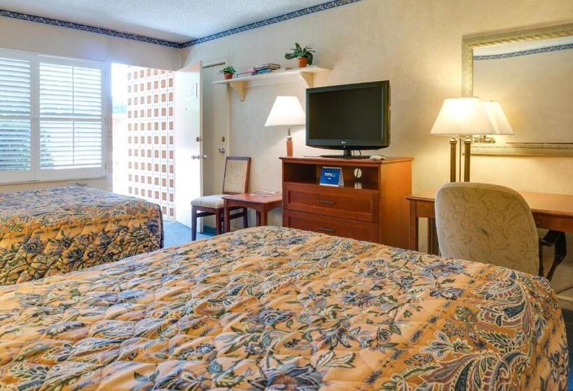 غرفه قياسيه سريرين مزدوجين, Saga Motor Hotel Pasadena