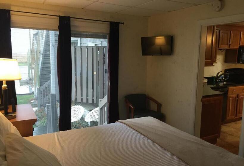 سوییت خانوادگی, Sea Cliff House Motel