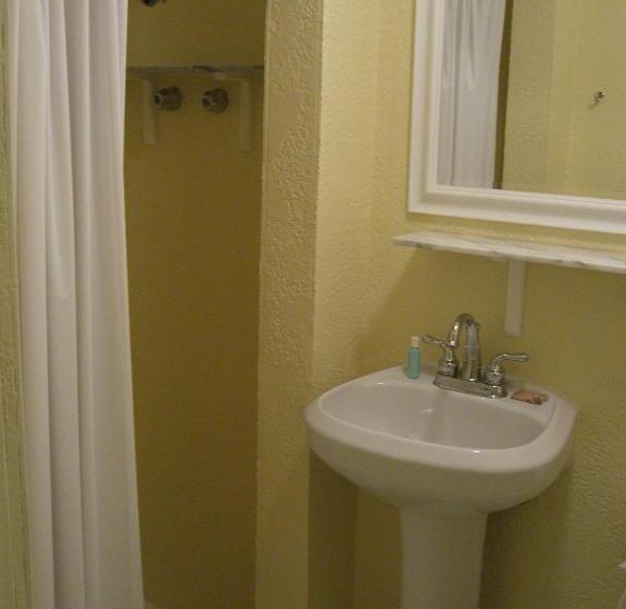 חדר סטנדרט עם מיטת קינג, Sea Dell Motel   Marathon