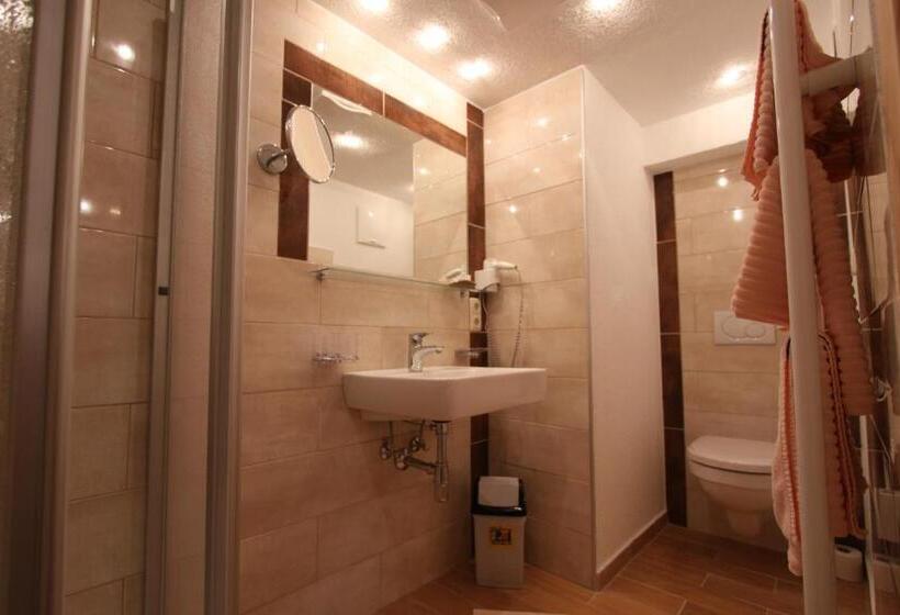 غرفة قياسية ثلاثية, Pension Waldesruh