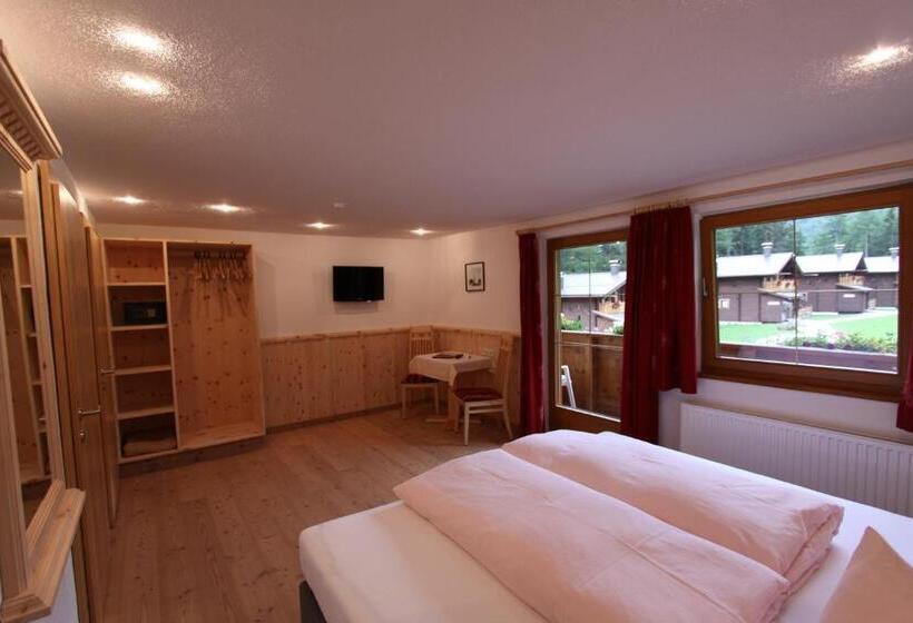 اتاق استاندارد سه نفره, Pension Waldesruh