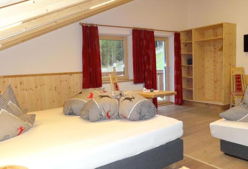 غرفة عائلية, Pension Waldesruh