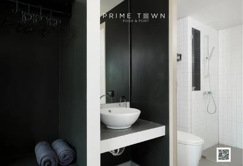اتاق سوپریور با چشم‌انداز استخر, Prime Town   Posh & Port Hotel Phuket