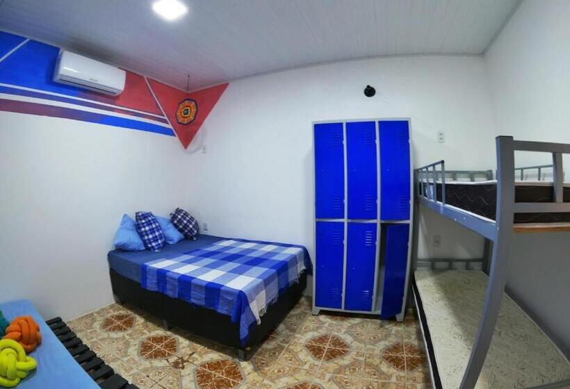 اتاق خانوادگی, Puleiro Hostel