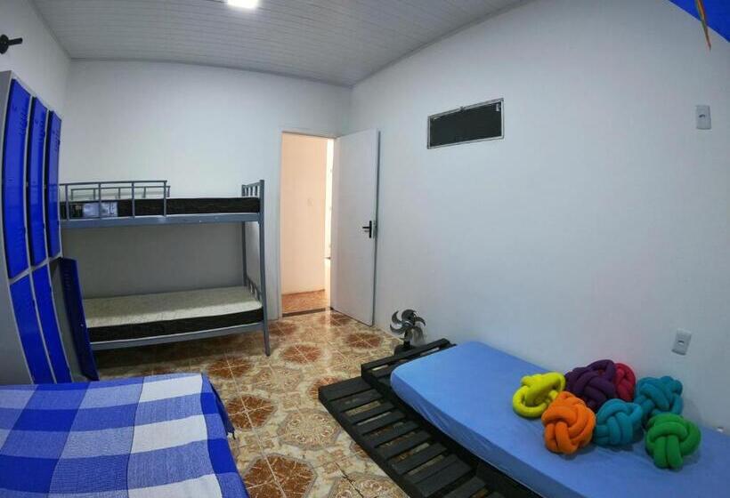 اتاق خانوادگی, Puleiro Hostel