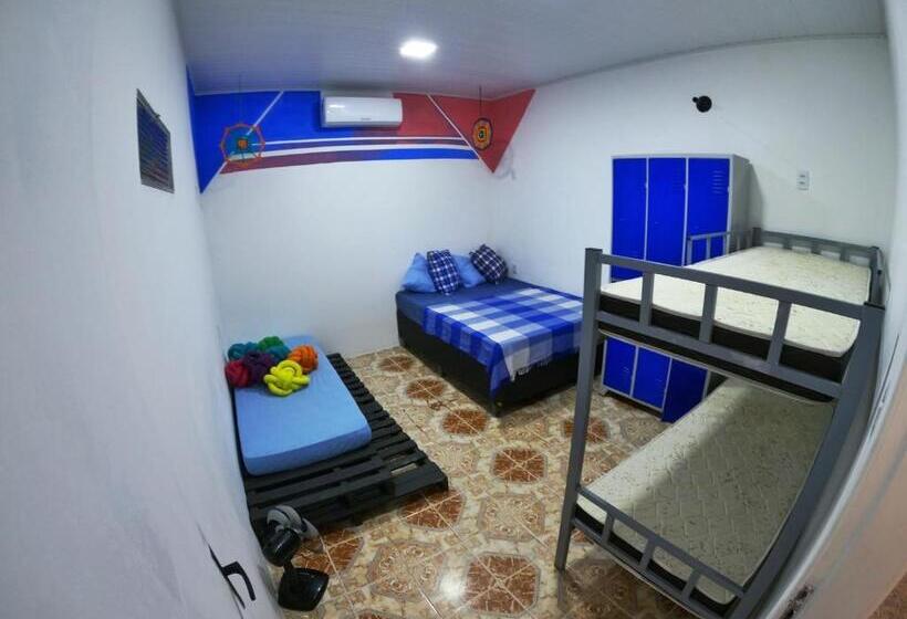 اتاق خانوادگی, Puleiro Hostel