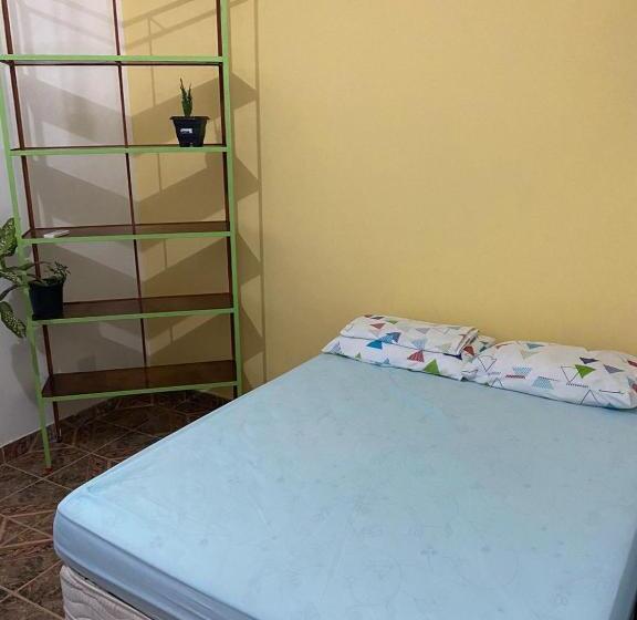 اتاق استاندارد چهار تخته, Puleiro Hostel
