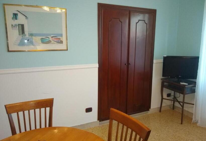 سوییت جونیور با چشم‌انداز دریا, La Finestra Sul Mare