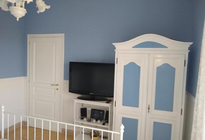 سوییت جونیور با چشم‌انداز دریا, La Finestra Sul Mare