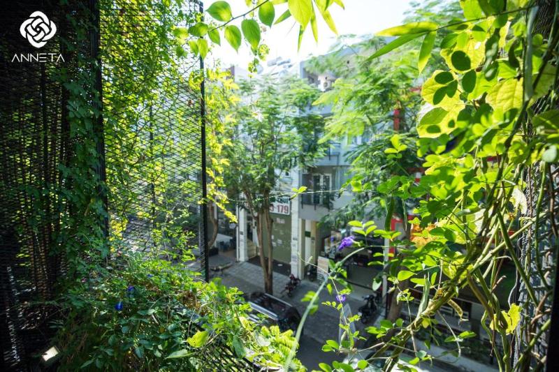 اتاق استاندارد با چشمانداز باغ, Blessed