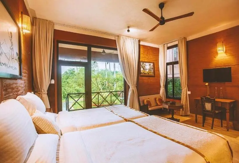 Villa 1 Makuuhuone, Amara Ayurveda Retreat  Overlooking Evergreen Western Ghats An Ecologically Sustainable Living Space