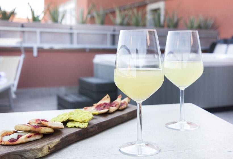 سوئیت با وان آب گرم, Agave In Citta