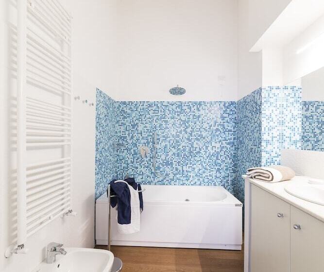 سوئیت با وان آب گرم, Agave In Citta