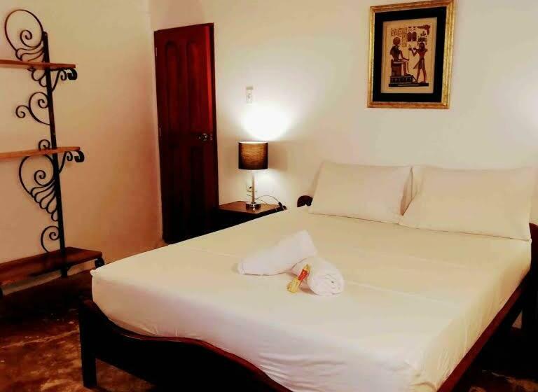 غرفة قياسية ثلاثية, Nieto Mompox, Ubicado En El Corazón Del Centro Histórico, Frente Al Rio Magdalena En Zona De Malecón