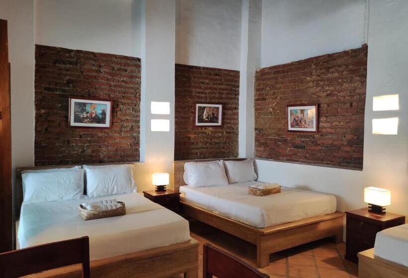 غرفة عائلية, Nieto Mompox, Ubicado En El Corazón Del Centro Histórico, Frente Al Rio Magdalena En Zona De Malecón