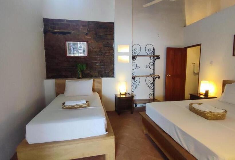 غرفة قياسية ثلاثية, Nieto Mompox, Ubicado En El Corazón Del Centro Histórico, Frente Al Rio Magdalena En Zona De Malecón