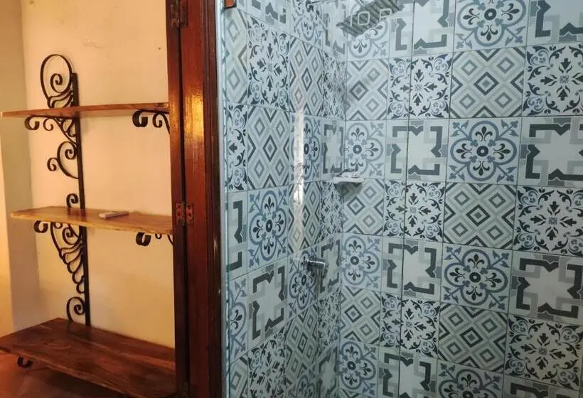 スタンダードルーム, Nieto Mompox, Ubicado En El Corazón Del Centro Histórico, Frente Al Rio Magdalena En Zona De Malecón