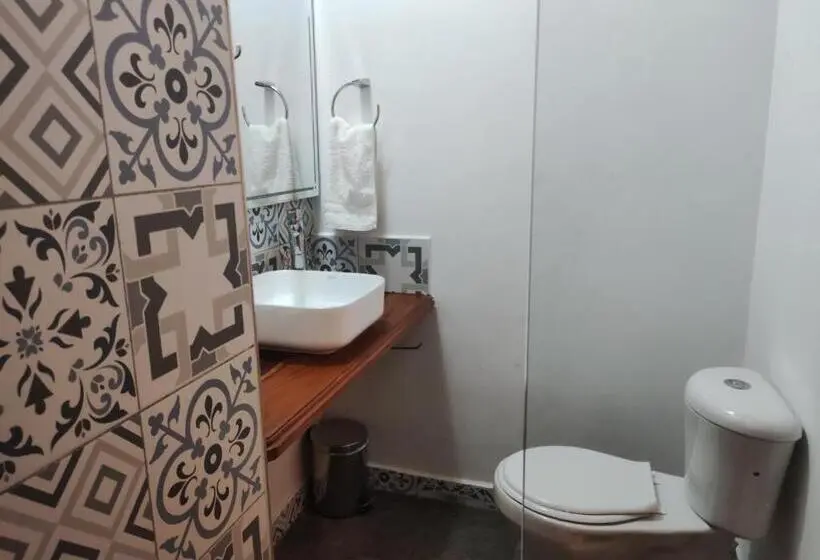 スタンダードルーム, Nieto Mompox, Ubicado En El Corazón Del Centro Histórico, Frente Al Rio Magdalena En Zona De Malecón