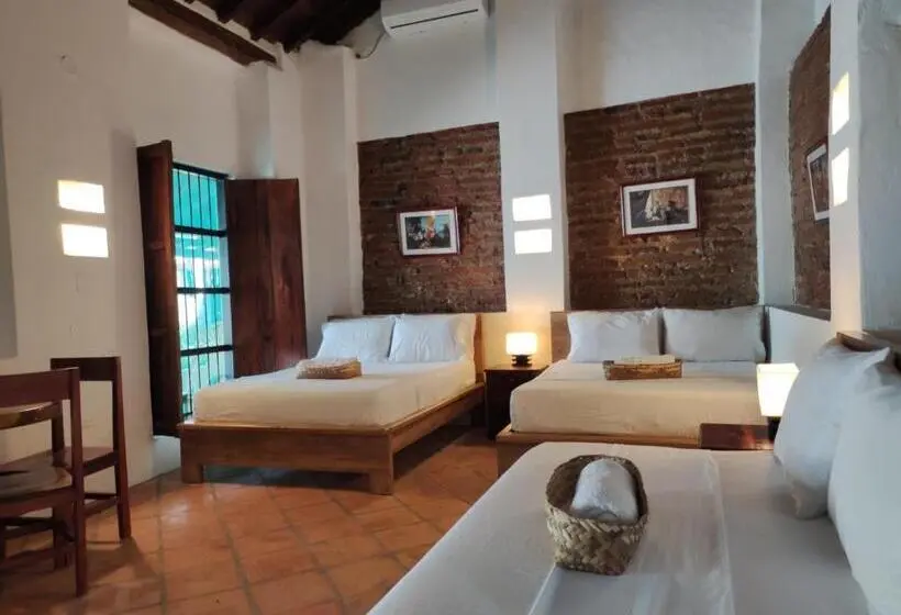 ファミリールーム, Nieto Mompox, Ubicado En El Corazón Del Centro Histórico, Frente Al Rio Magdalena En Zona De Malecón