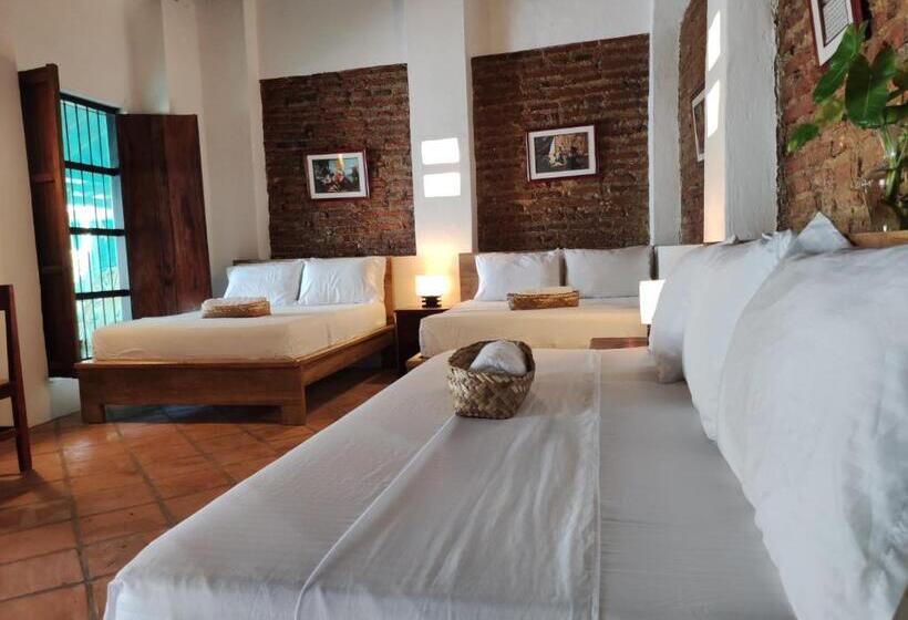 غرفة عائلية, Nieto Mompox, Ubicado En El Corazón Del Centro Histórico, Frente Al Rio Magdalena En Zona De Malecón
