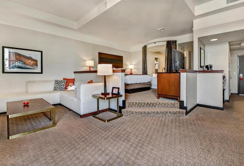 スーペリアースイート, 43 Boise