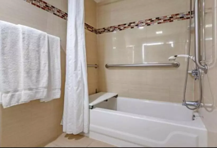 ２ダブルベッドのスタンダードルーム, Comfort Inn & Suites Houston I10 West Energy Corridor