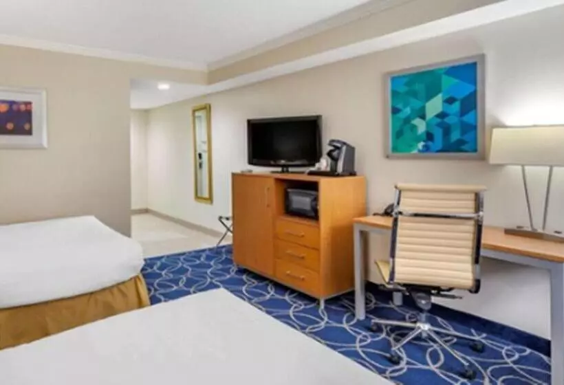 ２ダブルベッドのスタンダードルーム, Comfort Inn & Suites Houston I10 West Energy Corridor