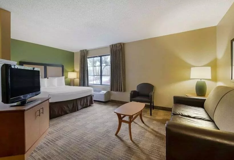 استودیوی لوکس, Extended Stay America Suites Melbourne Airport