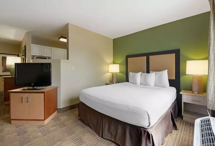 استودیوی لوکس, Extended Stay America Suites Melbourne Airport