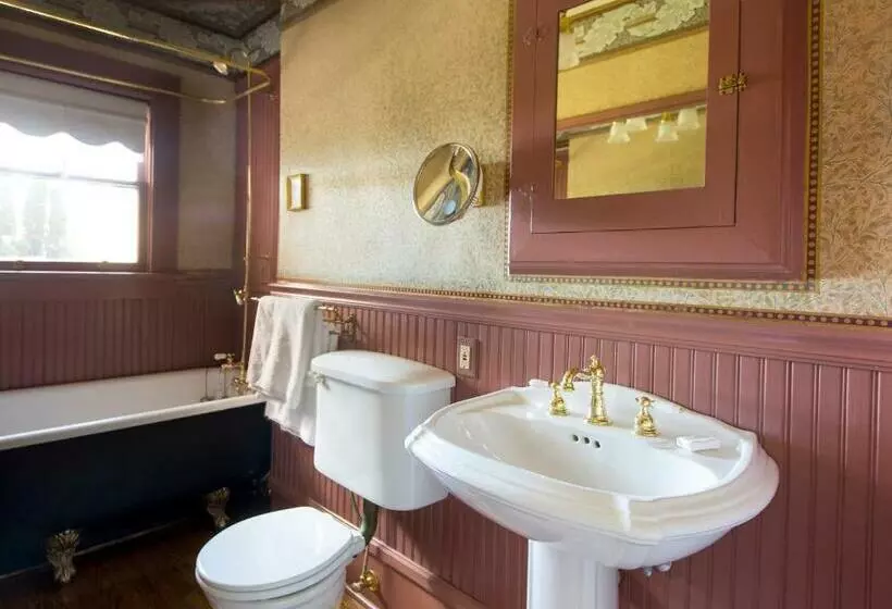 اتاق استاندارد, Simpson House Inn