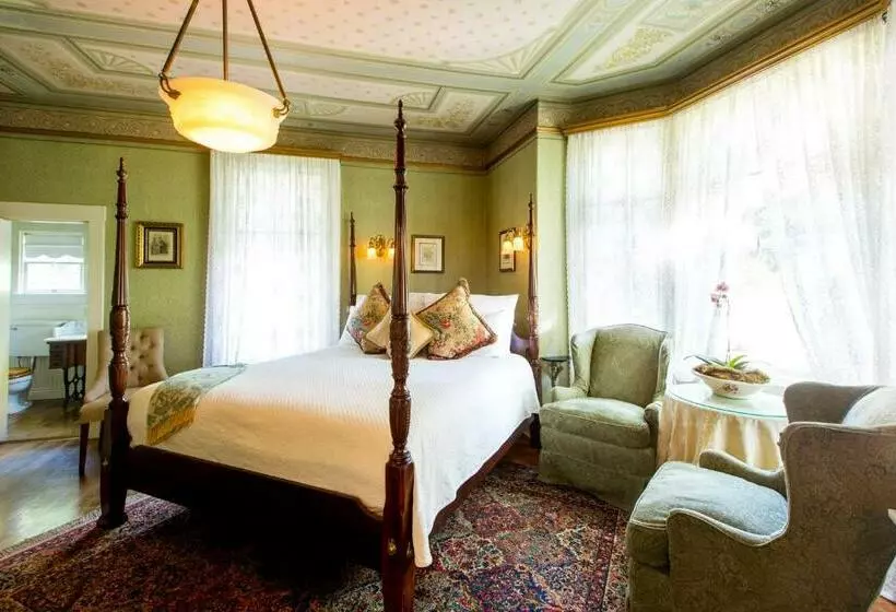 اتاق استاندارد, Simpson House Inn