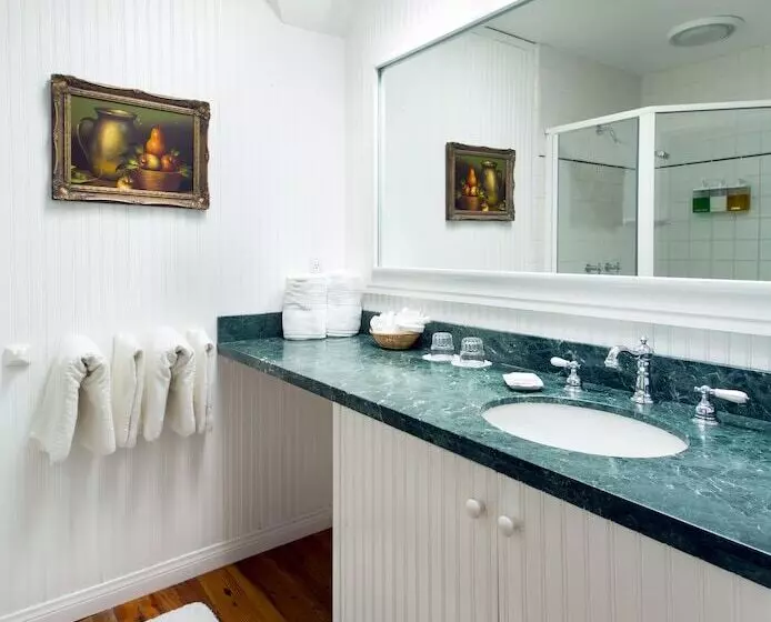 اتاق استاندارد با تخت دوبل, Simpson House Inn
