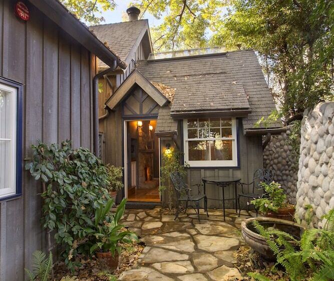 בית, חדר שינה 1, Simpson House Inn