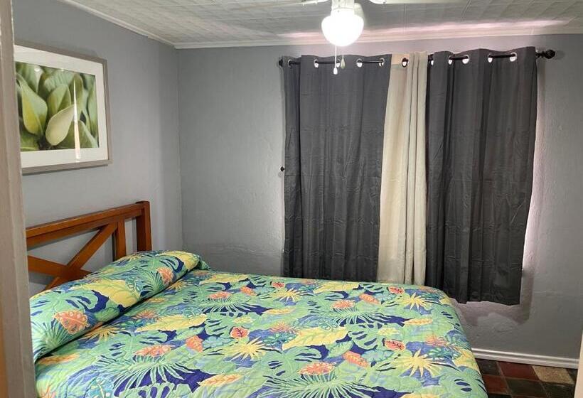 패밀리 스위트, Southwind Inn