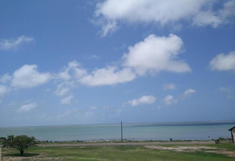 1침실 펜트하우스 아파트, Southwind Inn