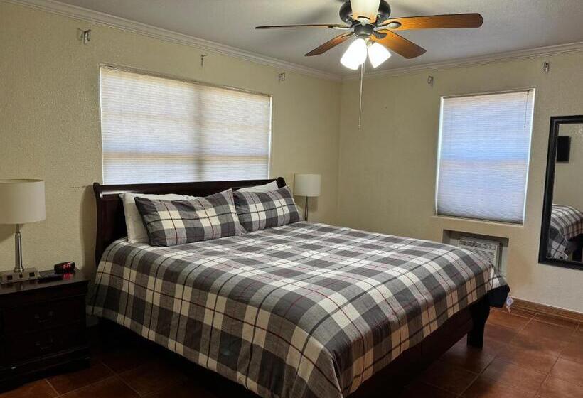 1침실 펜트하우스 아파트, Southwind Inn