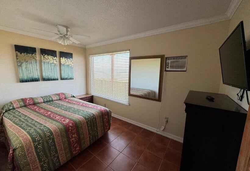 1침실 펜트하우스 아파트, Southwind Inn