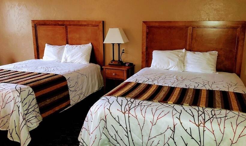 Номер Deluxe, Stagecoach Inn & Suites