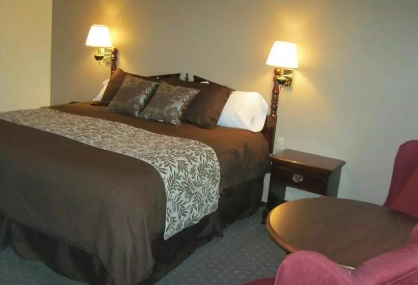 キングサイズベッドのスイートルーム, Stagecoach Inn & Suites