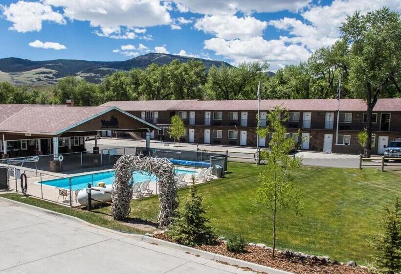 Номер Стандарт, Stagecoach Inn & Suites