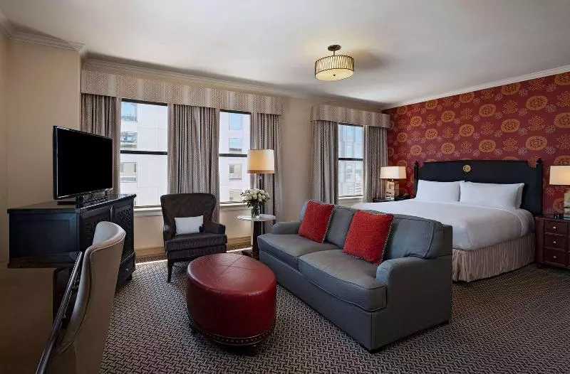 اتاق استاندارد با تخت بزرگ, The Stephen F Austin Royal Sonesta