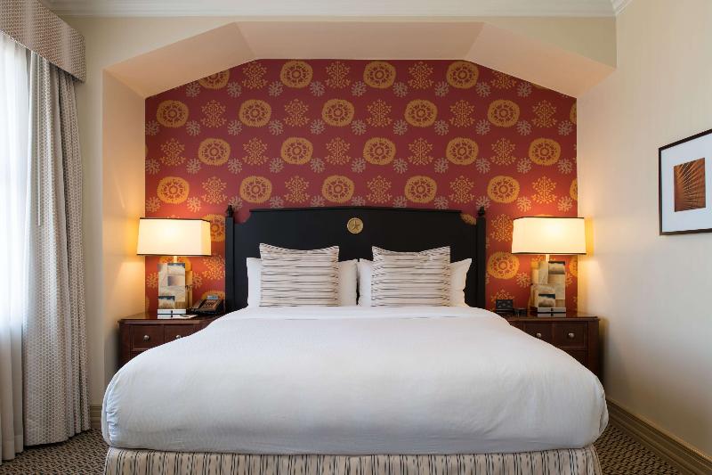 جناح, The Stephen F Austin Royal Sonesta