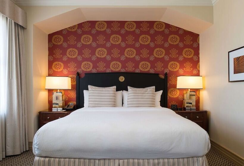 Suite Adaptada per a persones amb mobilitat reduïda, The Stephen F Austin Royal Sonesta