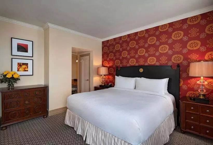 سوییت, The Stephen F Austin Royal Sonesta