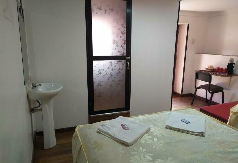 Quarto Estandar, Anais Y Nicolas Hostel
